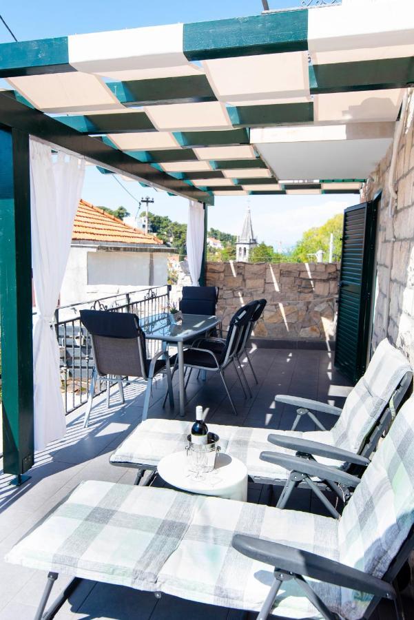Apartman Nono Splitska Exteriör bild